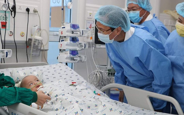 Tin vui: Hai bé Trúc Nhi - Diệu Nhi đã cai máy thở, sức khoẻ ổn định Ảnh 5