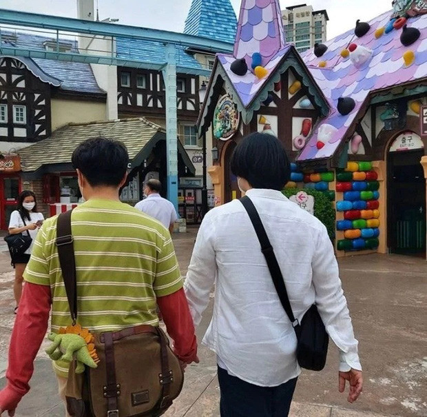 Diễn viên Điên thì có sao: Oh Jung Se đã dùng thân phận của Moon Sang Tae để đi gặp một người hâm mộ đặc biệt Ảnh 8