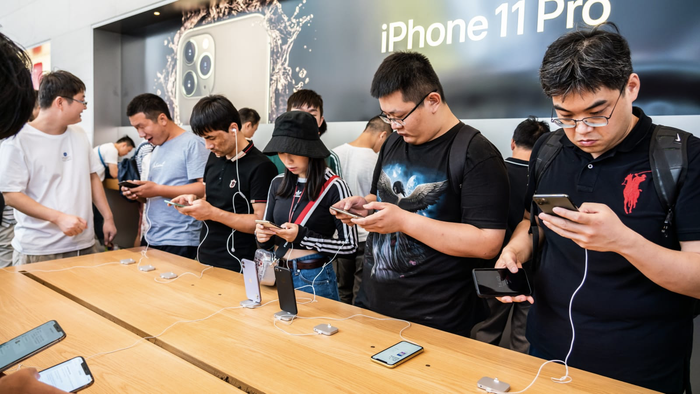 Đã có 7,4 triệu chiếc iPhone được bán tại Trung Quốc trong quý II, tăng 32% so với cùng kỳ năm trước. (Ảnh: Alex Ta | SOPA Images | LightRocket | Getty Images)