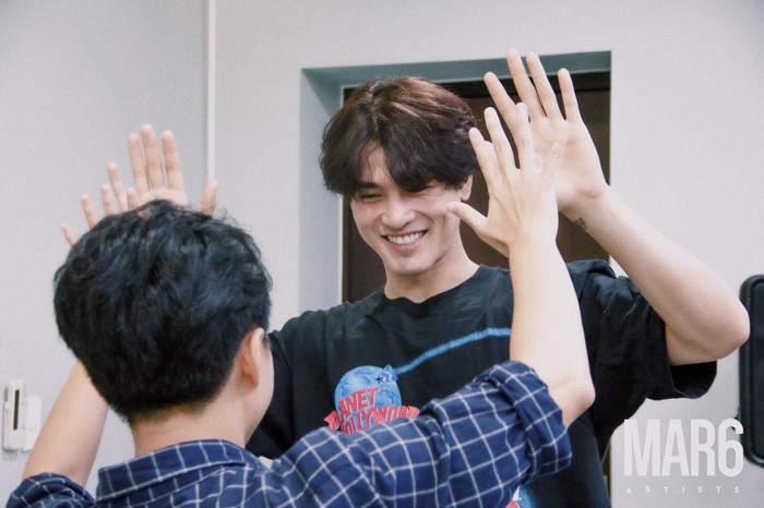 Khương Lê từng là vận động viên bóng rổ nổi tiếng với thành tích vô địch U19 toàn quốc.