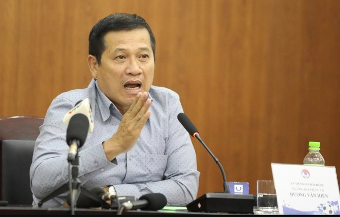 Ông Hiền cho rằng CLB Nam Định cũng được hưởng lợi từ trọng tài.