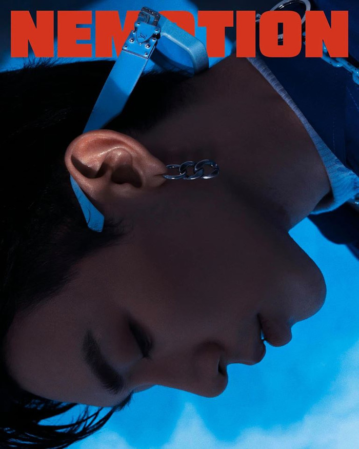 Erik tung bộ ảnh quyến rũ đầy ma mị, body săn chắc 'đốt mắt' người nhìn Ảnh 2