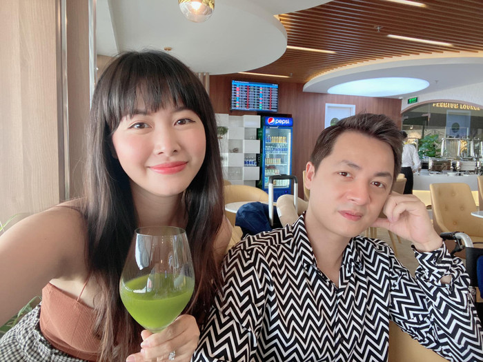 Dáng tóc mái ngố trông rất phù hợp với gương mặt vốn trẻ trung, rạng ngời của Thuỷ Anh