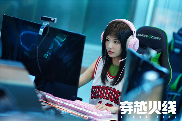 'Xuyên qua hỏa tuyến': Mộng tưởng hoang tàn của những tuổi trẻ bị cộp mác không có tương lai Ảnh 33