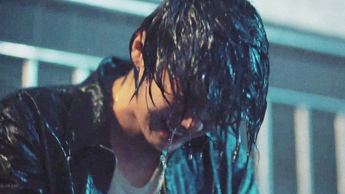 'Xuyên qua hỏa tuyến': Mộng tưởng hoang tàn của những tuổi trẻ bị cộp mác không có tương lai Ảnh 23