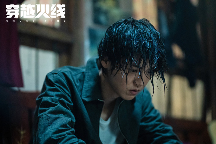 'Xuyên qua hỏa tuyến': Mộng tưởng hoang tàn của những tuổi trẻ bị cộp mác không có tương lai Ảnh 22