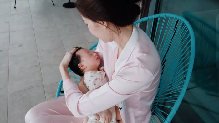 Hình ảnh quý tử nhà Đặng Thu Thảo được hé lộ: Chuẩn soái ca tương lai Ảnh 3