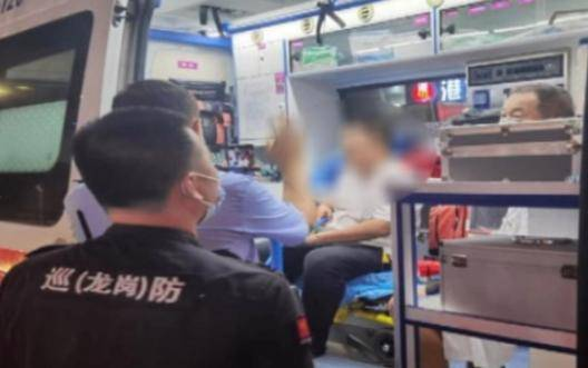 Rơi xuống từ tầng 8, người đàn ông thản nhiên ngồi dậy, tỉnh táo như chưa có chuyện gì xảy ra Ảnh 2