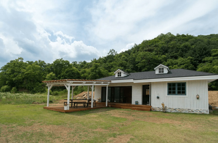 Chiêm ngưỡng cảnh quan nên thơ tại địa điểm quay chương trình thực tế In The SOOP của BTS Ảnh 16