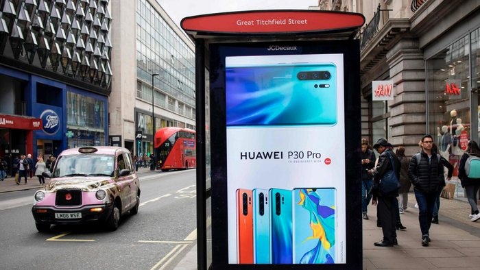 Huawei đã bán 55,8 triệu thiết bị trong quý vừa rồi. (Ảnh: Nikkei Asian Review)