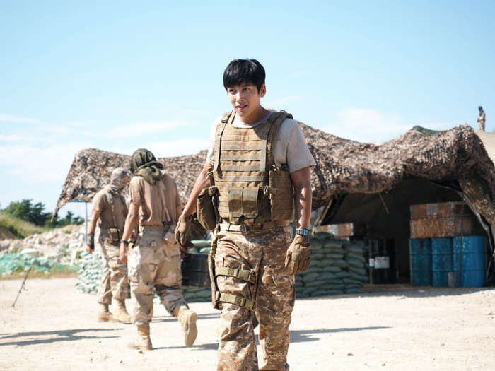 5 nam diễn viên Hàn 'cực bảnh' khi mặc quân phục: Hyun Bin, Song Joong Ki và...? Ảnh 7
