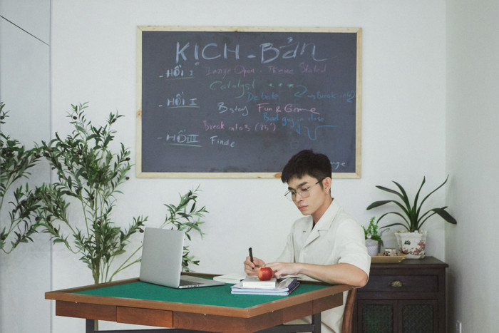 Jun Phạm chia sẻ bí quyết sống vui - khỏe- đẹp dù 'nhà có một người' khi dịch COVID - 19 trở lại Ảnh 9