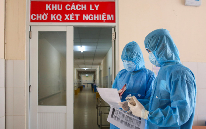 Việt Nam ghi nhận số ca nhiễm COVID-19 nhiều nhất từ trước tới nay: 45 người mắc đều là người nhà, bệnh nhân đang điều trị tại Đà Nẵng Ảnh 2