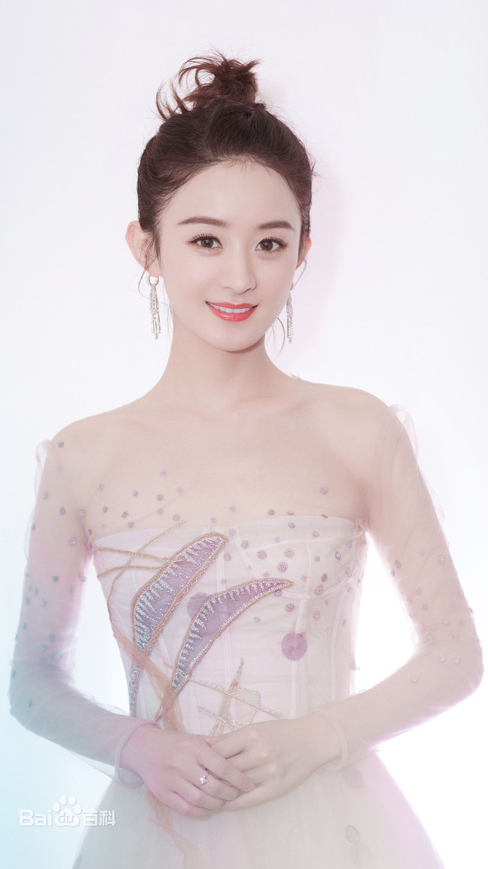 Triệu Lệ Dĩnh từng 'làm nền' cho Lý Thấm nhưng 7 năm sau tình thế lại đảo ngược hoàn toàn Ảnh 5