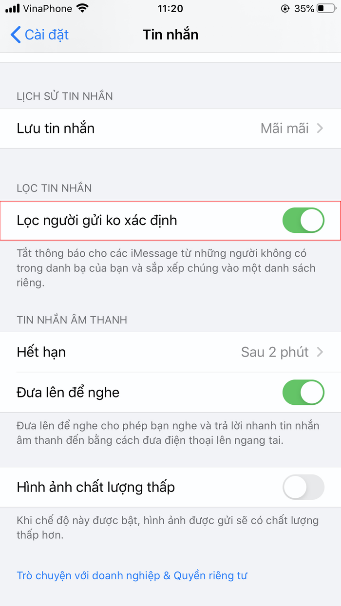 Tiếp đến, bật Filter Unknown Senders (lọc người gửi không xác định). Tùy chọn này sẽ chặn thư rác nhận được từ những người không có trong danh sách liên hệ.