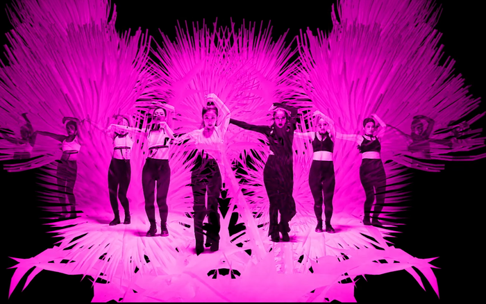 SM 'chơi lớn' đầu tư cho nhóm nhỏ Red Velvet Seulgi & Irene, ra mắt phiên bản Naughty (Demicat remix) Ảnh 2