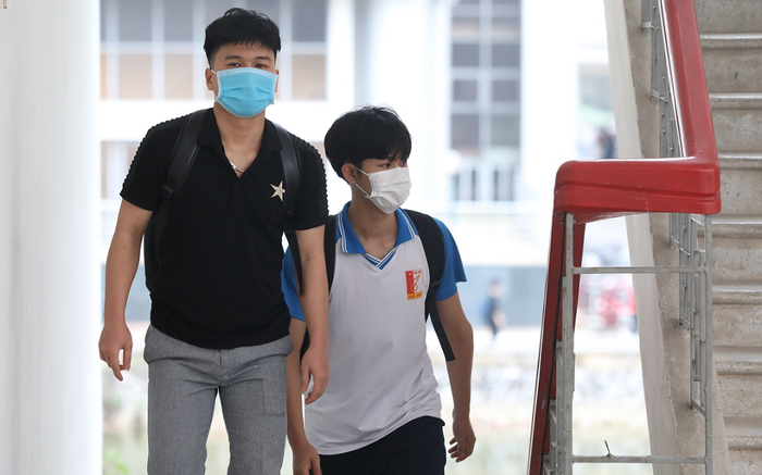 Dịch COVID- 19 lan rộng và xuất hiện nhiều ca nhiễm mới, hàng loạt trường Đại học cho sinh viên tạm ngưng học tập trung Ảnh 2