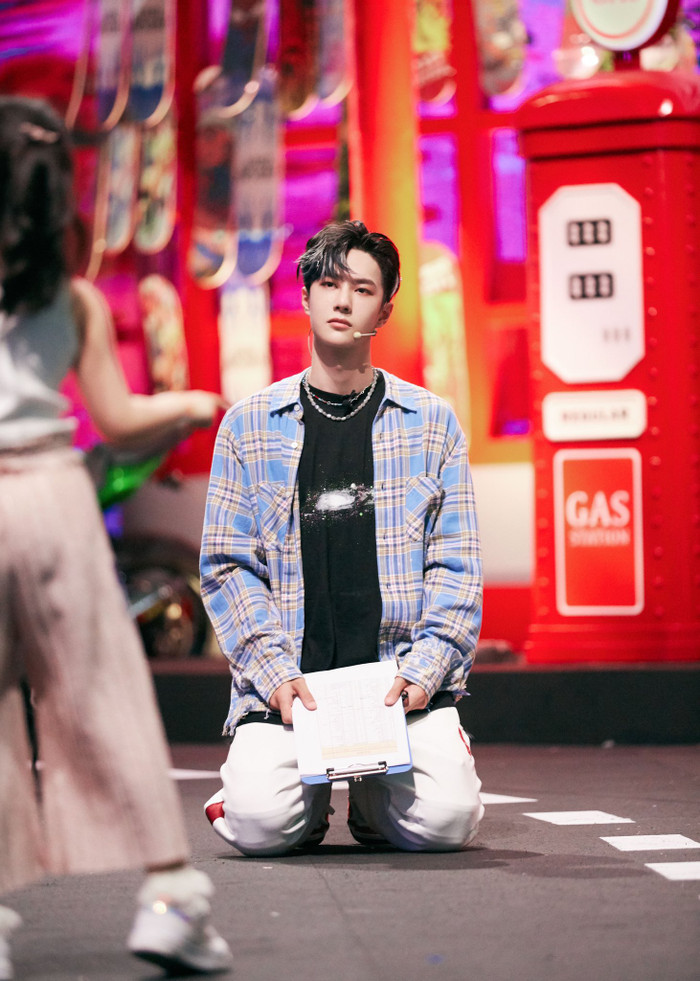 Youku khiếu nại video tập hợp những bước nhảy của Vương Nhất Bác do fan dựng? Ảnh 3