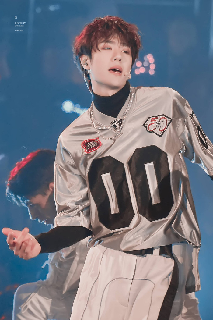 Youku khiếu nại video tập hợp những bước nhảy của Vương Nhất Bác do fan dựng? Ảnh 17