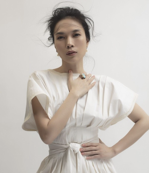 Mặc dù không có quá nhiều hoạt động trên mạng xã hội, nhưng Mỹ Tâm vẫn khiến người hâm mộ hưởng ứng nhiệt tình khi livestream ca hát và giao lưu cùng khán giả. Điều này đã giúp 'Hoạ Mi tóc nâu' bứt phá từ vị trí thứ 7 tháng trước lên vị trí top 4 tháng này.