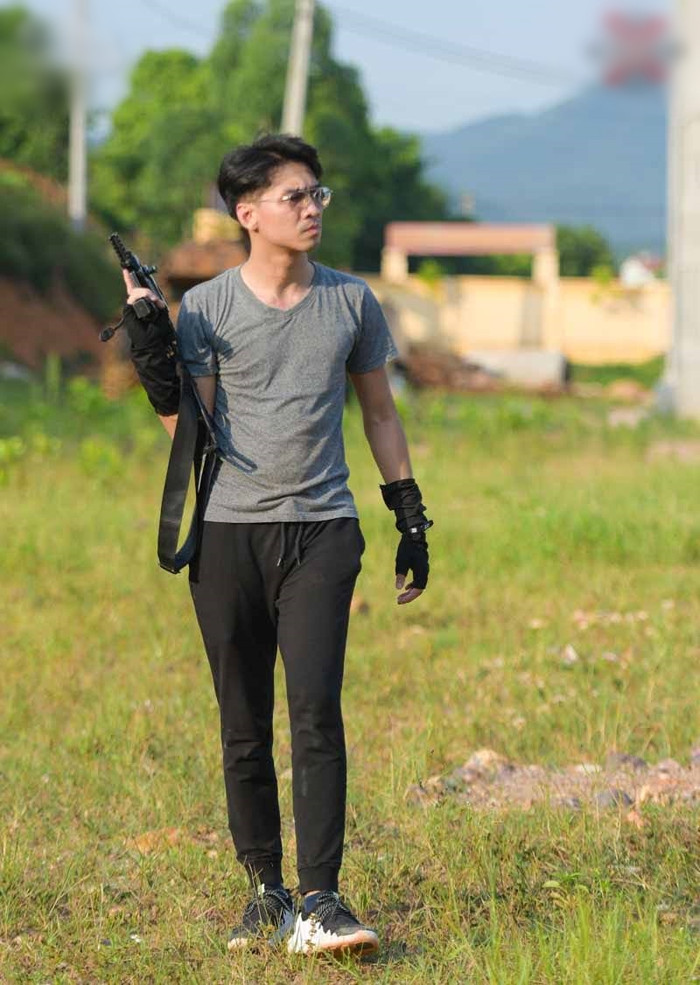 PewPew bất ngờ trở lại sau tuyên bố giải nghệ, 'đọ súng' với Độ Mixi cùng dàn streamer đình đám Việt Nam Ảnh 5