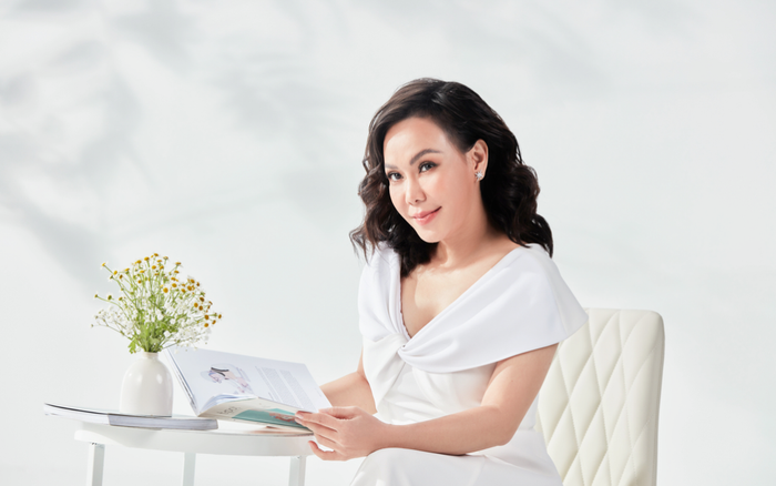 Việt Hương tung bộ ảnh đẹp mặn mà trước khi 'vũ trụ nữ quyền' được hé lộ Ảnh 2