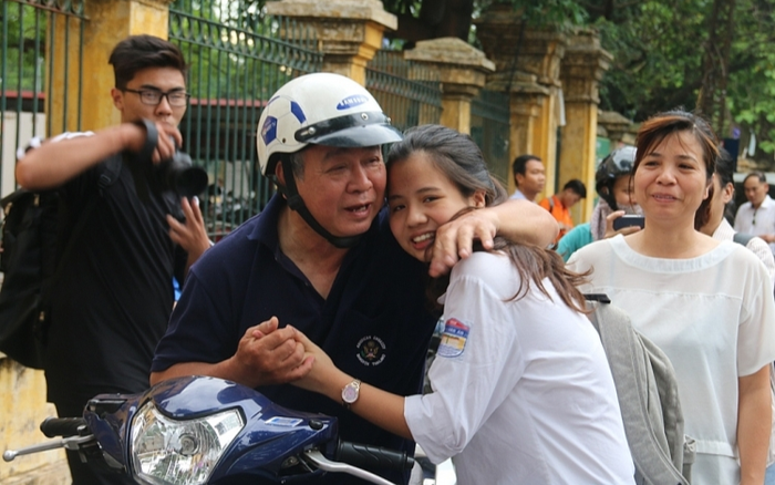 Xúc động bức thư bố gửi con gái sau khi đỗ kỳ thi tuyển sinh vào lớp 10: 'Bố xấu hổ lắm và đành chấp nhận việc đó…' Ảnh 2