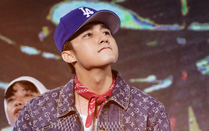 Check ngay sân khấu hát live 'Có chắc yêu là đây' từ Sơn Tùng M-TP: Liệu có còn khó hiểu như live stage đầu tiên? Ảnh 2