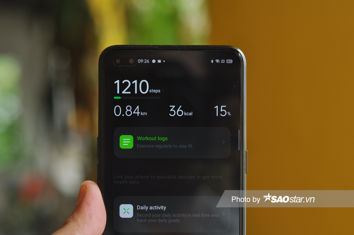 Ứng dụng HeyTap Health hoạt động như một nơi lưu trữ các thông số sức khỏe và luyện tập để nguời dùng tiện theo dõi các hoạt động của mình.