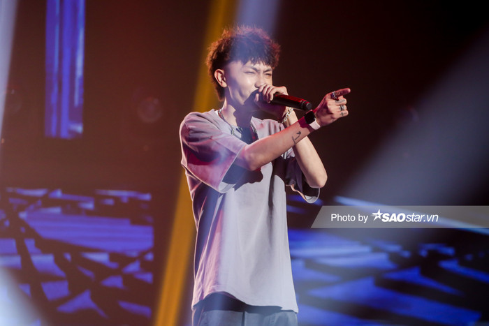 MC Wiz 'thiêu đốt' sân khấu King Of Rap với bài thi 'siêu xịn', giành dây chuyền quyền năng đầy thuyết phục Ảnh 9