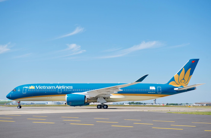 Vietnam Airlines hủy hàng loạt chuyến bay do ảnh hưởng của bão số 2 Ảnh 1