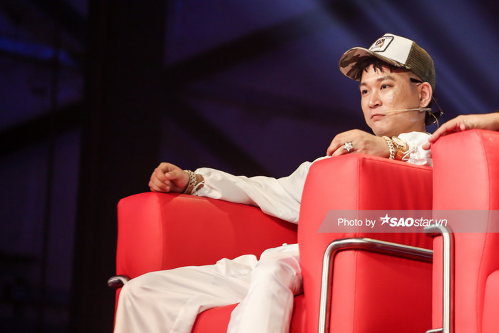 Đối lập style trình diễn: RAF - VSoul thuyết phục 'bộ sậu' quyền lực King Of Rap nhận 4 chọn huy hoàng Ảnh 7