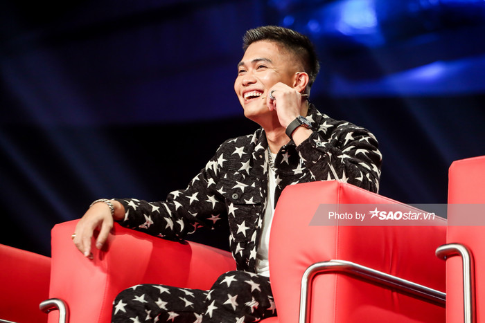 Đối lập style trình diễn: RAF - VSoul thuyết phục 'bộ sậu' quyền lực King Of Rap nhận 4 chọn huy hoàng Ảnh 11