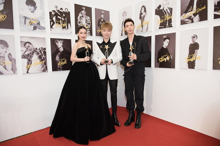 Lợi thế của những chiếc đầm này là che đi khuyết điểm đôi chân ngắn của Hòa Minzy.