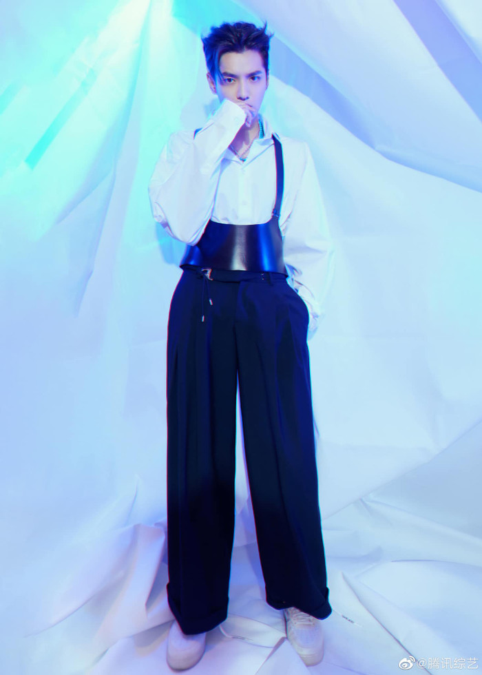 Thảm đỏ đại Hội Thường Niên 2020 của Tencent ngày 2/8/2020: Angelababy, Địch Lệ Nhiệt Ba, Đường Yên, Ngô Diệc Phàm tỏa sáng Ảnh 3