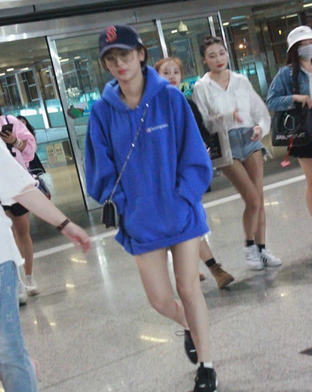 Bị chê béo, Dương Tử khoe chân để chứng minh mình vẫn thon gọn, không tăng cân Ảnh 5