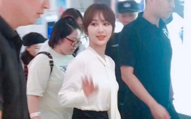 Bị chê béo, Dương Tử khoe chân để chứng minh mình vẫn thon gọn, không tăng cân Ảnh 2