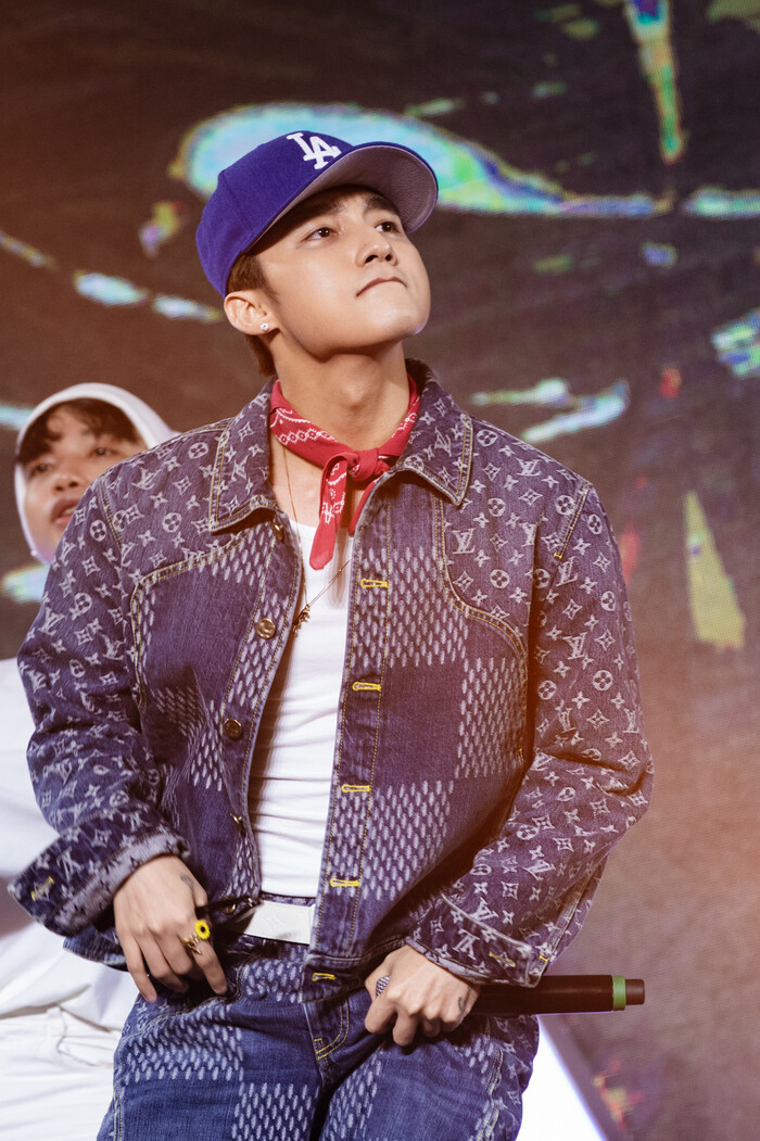 Khán giả vẫn chưa được thưởng thức trực tiếp Sơn Tùng diễn live Có chắc yêu là đây.&nbsp;