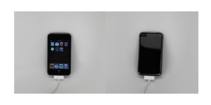 Hình ảnh mẫu iPod Touch đời đầu với mặt lưng đen bóng rò rỉ. Mẫu máy này chưa từng được giới thiệu trên thị trường. Ảnh: Twitter