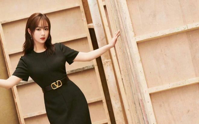 Dương Tử diện trang phục hàng hiệu trong buổi chiêu thương của Tencent vẫn bị chê kém sang, là do stylist hay khí chất chỉ có vậy? Ảnh 2