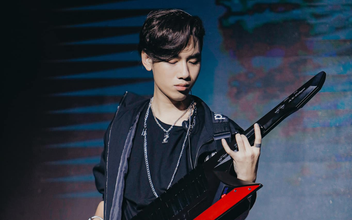 K-ICM 'nổi sung' đáp trả khi bị anti-fan mỉa mai: 'Không biết có ai mời đi đàn đám cưới không?' Ảnh 2