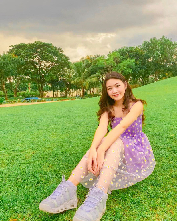 Công chúa khoe chân dài miên man