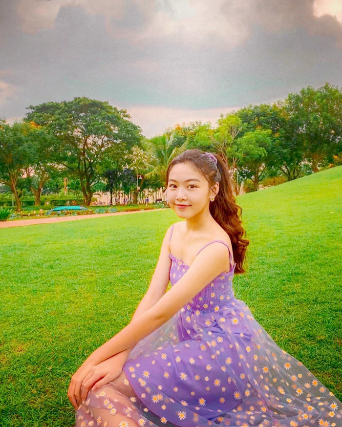 Nhan sắc trong trẻo và đáng yêu của Lọ Lem