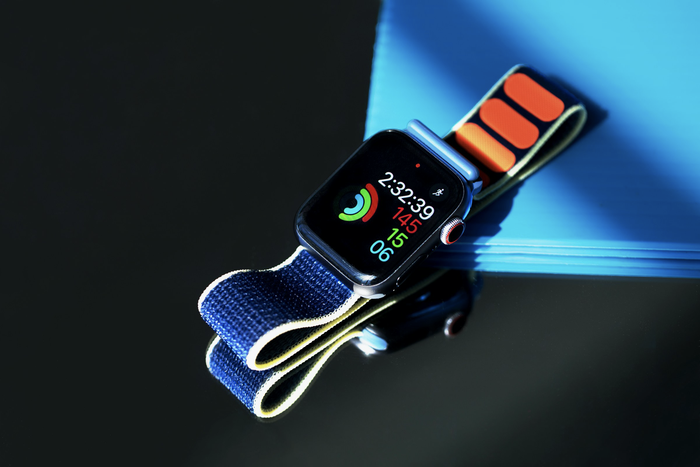 Nhờ cảm biến sinh học đặc biệt, Apple Watch Series 6 sẽ cảnh báo người dùng nếu phát hiện các mức nồng độ oxy dưới ngưỡng được coi là “khỏe mạnh”. (Ảnh: Wired)