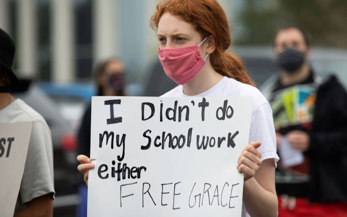 Biểu tình phản đối việc giam giữ Grace