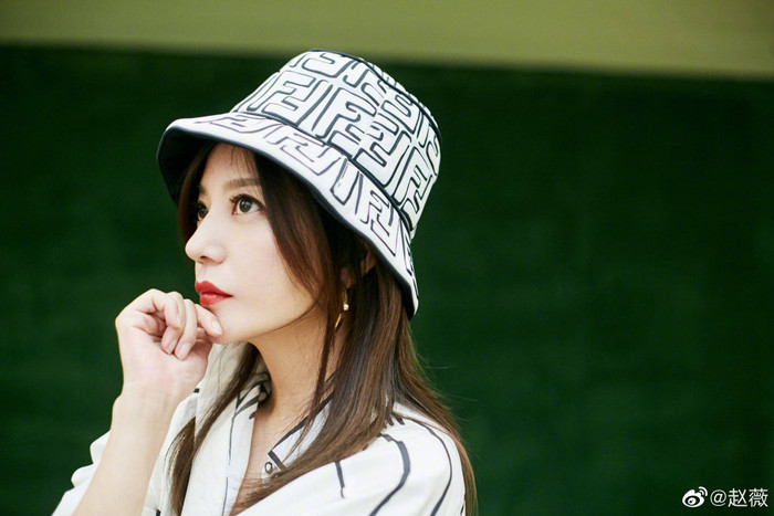 'Nghe cô ấy nói': Triệu Vy đảm nhận vai trò host, sự tham gia của Dương Mịch, Dương Tử khiến nhiều người mong chờ Ảnh 5