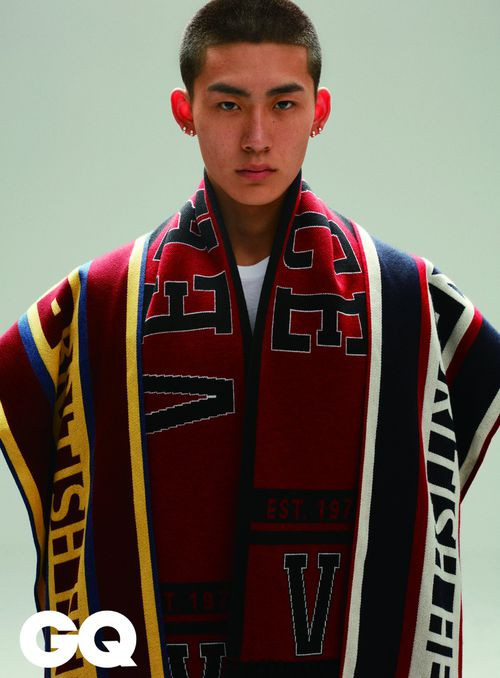 Chuyên gia bình chọn 55 sao nam châu Á có gương mặt thời trang đẹp nhất: V (BTS) và Tiêu Chiến đứng đầu! Ảnh 17
