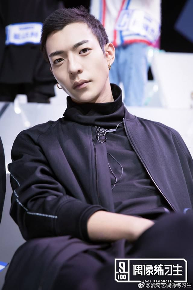 Chuyên gia bình chọn 55 sao nam châu Á có gương mặt thời trang đẹp nhất: V (BTS) và Tiêu Chiến đứng đầu! Ảnh 52