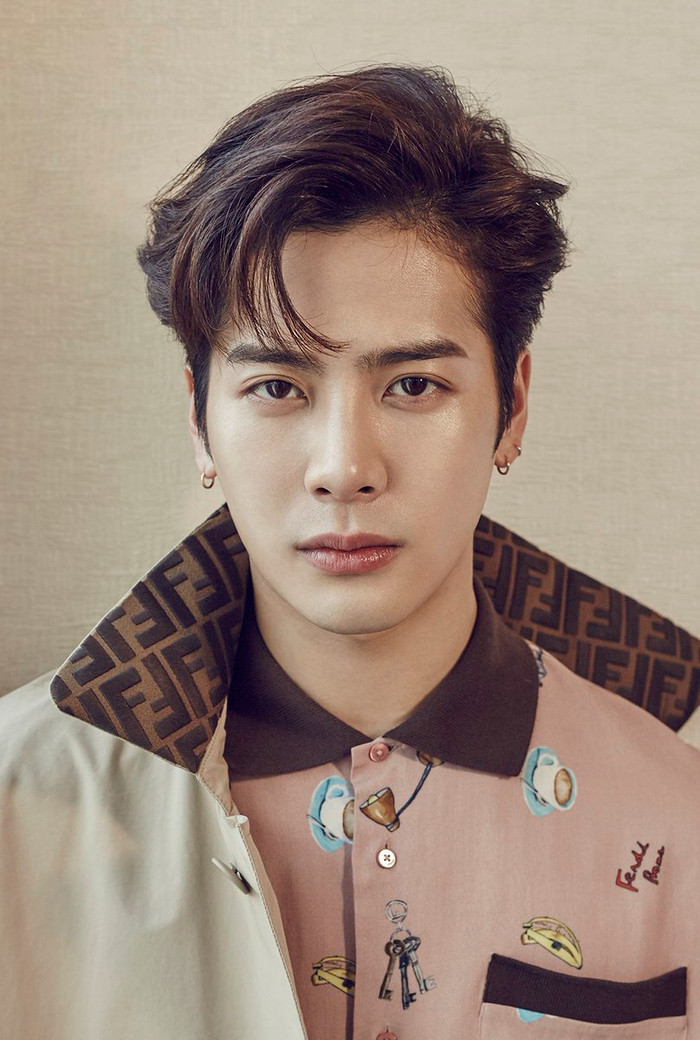 Chuyên gia bình chọn 55 sao nam châu Á có gương mặt thời trang đẹp nhất: V (BTS) và Tiêu Chiến đứng đầu! Ảnh 43