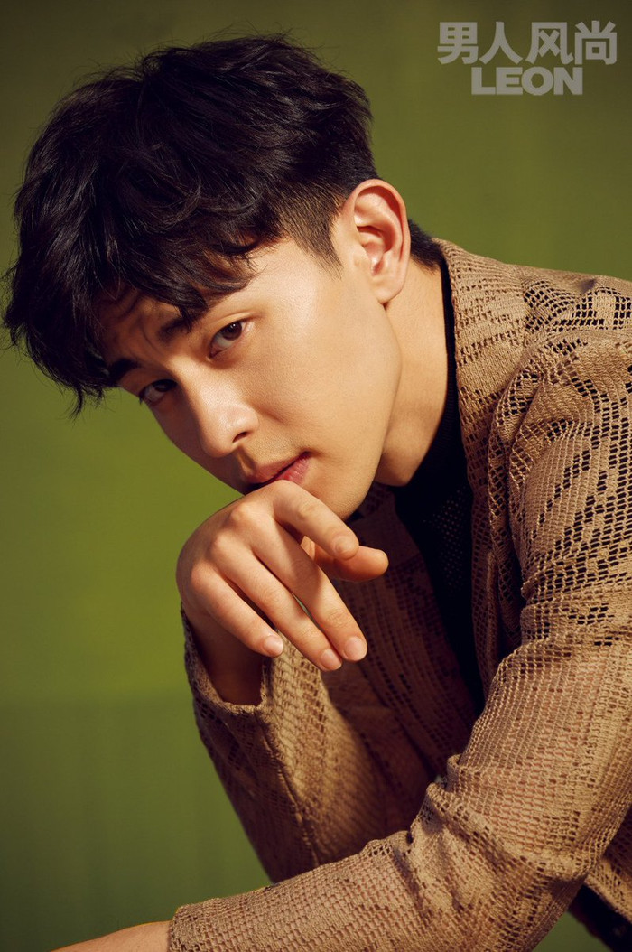 Chuyên gia bình chọn 55 sao nam châu Á có gương mặt thời trang đẹp nhất: V (BTS) và Tiêu Chiến đứng đầu! Ảnh 29